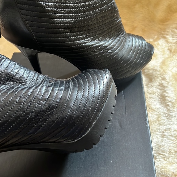 Levity open toe, heeled booties - Picture 4 of 9